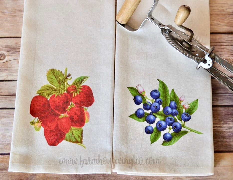 Vintage Farmhouse Strawberries and Blueberries Towels - Farmhouse Vinyl Co