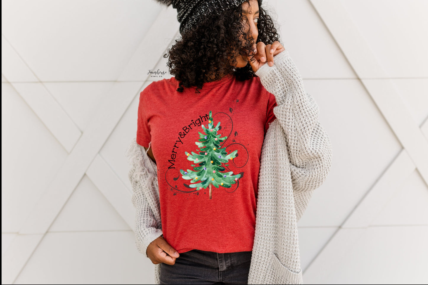 Merry & Bright Christmas Tree Sweatshirt Shirt / Chirstmas Tree Tee / Christmas Shirt / Classic Christmas Graphic Shirt / Xmas Tree Lights T - Farmhouse Vinyl Co